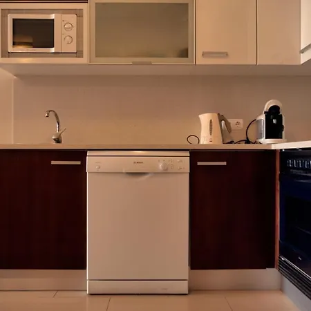 Okeanos Sea View 2 Bedrooms Vr-m אל מדאנו