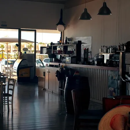דירה Okeanos Sea View 2 Bedrooms Vr-m
